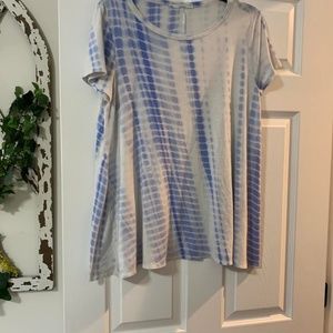 TIE DYE SWING TEE!!! LIKE NEW!!